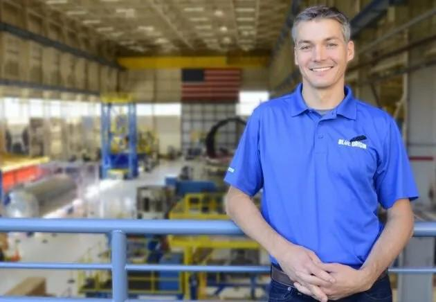 图源：Geek wire，Andy Lapsa在蓝色起源工作期间（2017年）