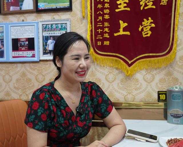 “大盘西施”老板娘马荣 王倩 摄