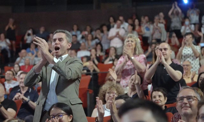 精彩演出赢得观众掌声不断（央广网发  金华市委宣传部供图）