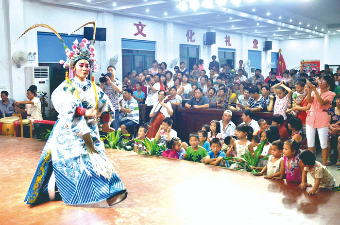 “我们的村戏”婺剧表演活动现场（央广网发  金东区委宣传部供图）