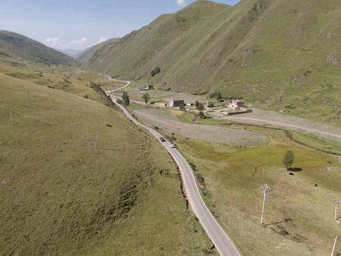 何涛在康定发现，因GPS信号受到干扰，无人机无法立即识别禁飞区域。受访者供图