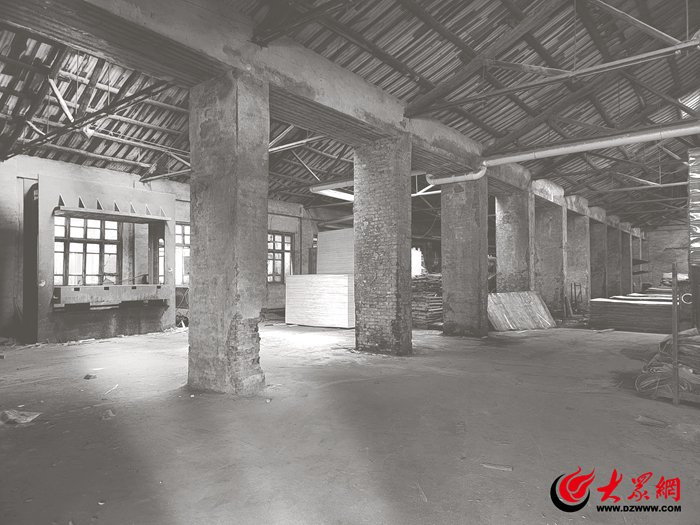 早期木制品加工车间照片