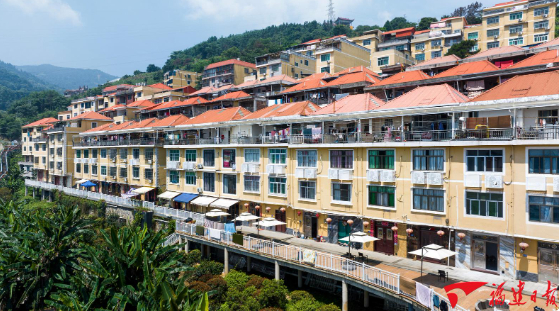 搬迁上岸后,下岐村连家船民住上新居 林熙 摄