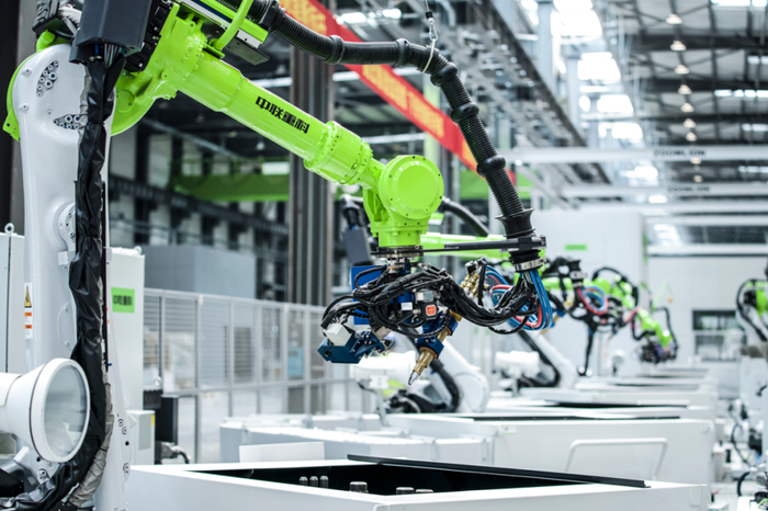 中联智慧产业城土方机械园智能工厂 本报记者 任明杰 摄