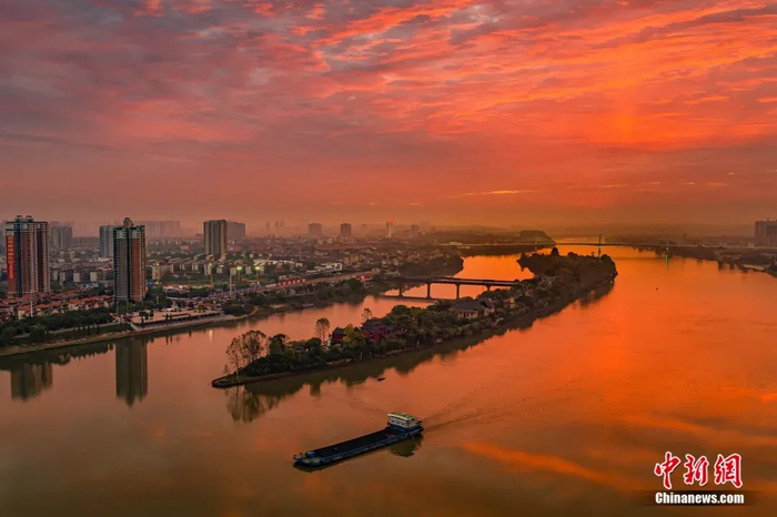 东洲岛晨曦。衡阳市委宣传部供图