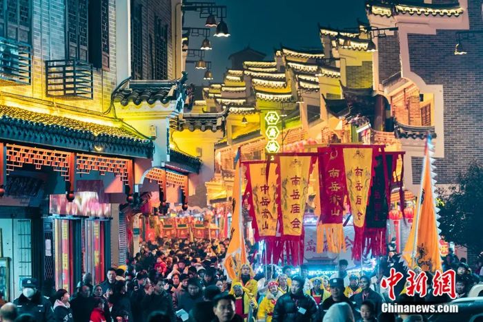 南岳庙会。成捷 摄