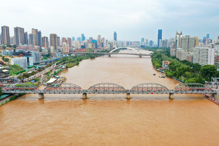 这是9月8日在兰州市城关区拍摄的黄河兰州段及两岸景象。新华每日电讯记者 郎兵兵 摄