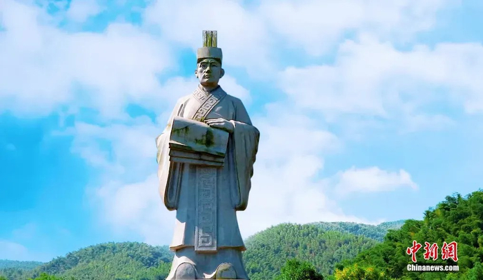 蔡伦雕塑。耒阳市委宣传部供图