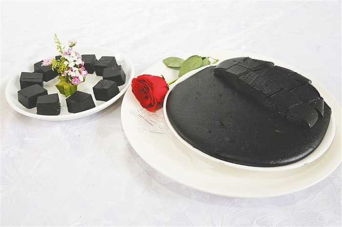 中和芝麻豆腐。受访者供图