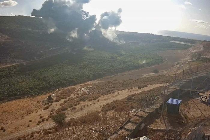 香山迎来第一波赏红高峰 今年索道改造，登山请量力而行