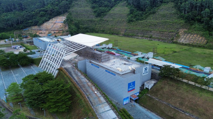 （广州飞碟训练中心正在进行维修改造）