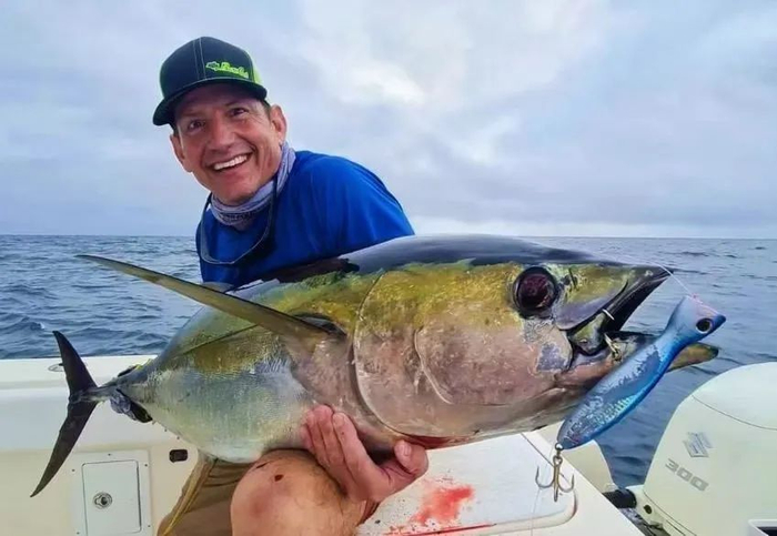 ▲国外网友用扒波钓捕获的金枪鱼鱼获