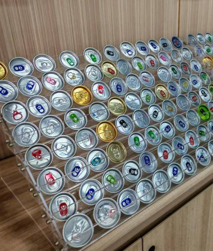 宝沣实业的易拉盖产品展示。（湖北日报全媒记者 戴文辉 摄）
