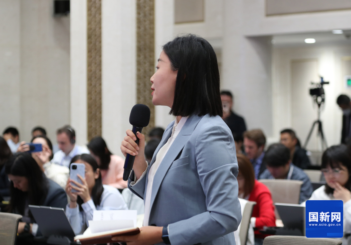 中国证券报记者提问（赵一帆 摄）