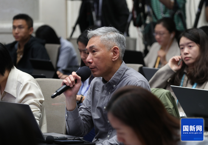 路透社记者提问（赵一帆 摄）