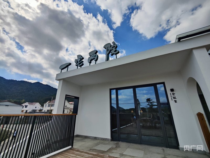 村里最先改造好的“一宅两院”特色民宿（廖宇翔摄）