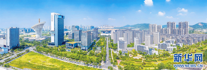图为武汉光谷科技企业林立。新华网发