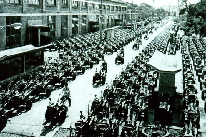 1970年3月，市革委会提出全市工业生产“六个会战”发展计划后，南宁手扶拖拉机出现生产热潮