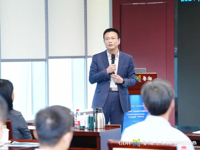 光辉合益全球高级合伙人殷敏作主题分享