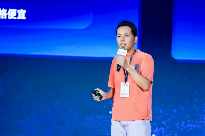 中手游技术中心总监 彭立人