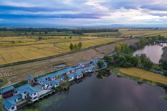 这是9月25日拍摄的位于上官地村内的“古城”（无人机照片）。新华社记者 张涛 摄