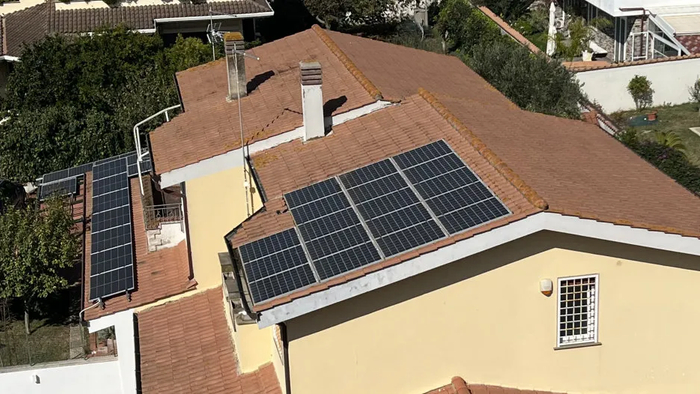 图为创维为海外用户定制的户用光伏电站。（资料图片）