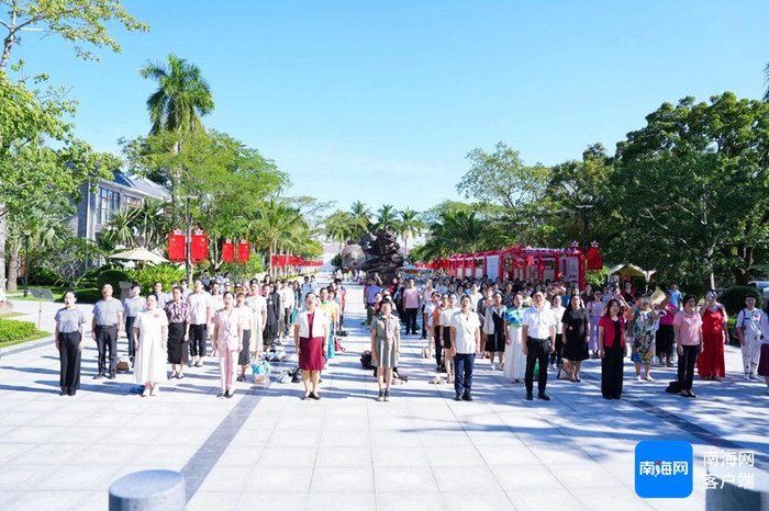 9月27日，2024年海南“庆祝新中国成立75周年 争做巾帼好网民”主题活动在琼海市红色娘子军纪念园举行。记者 郑光平 摄