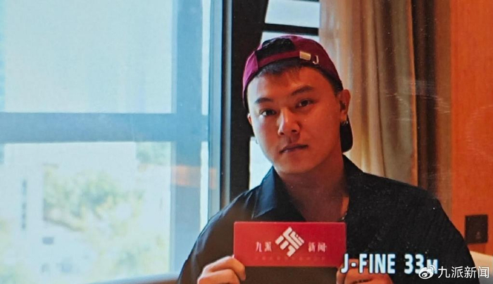 王晨正接受九派新闻专访。图/九派新闻 龚凌蔚