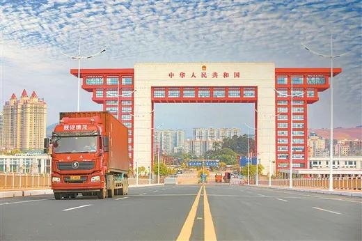 东兴口岸二桥。（资料图）