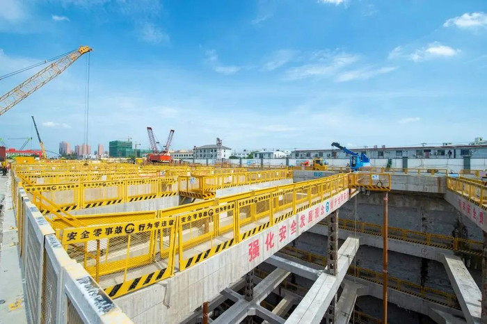 景洪路站基坑施工现场图