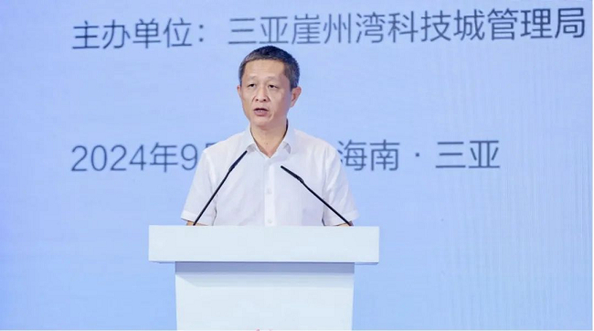 三亚市人民政府副市长何世刚