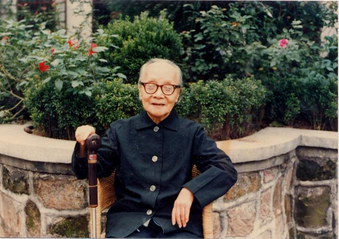 图为王朴母亲金永华。