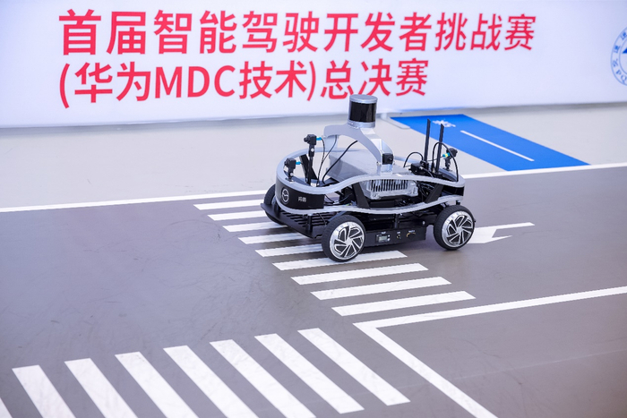 ▲智能驾驶小车跑动测试