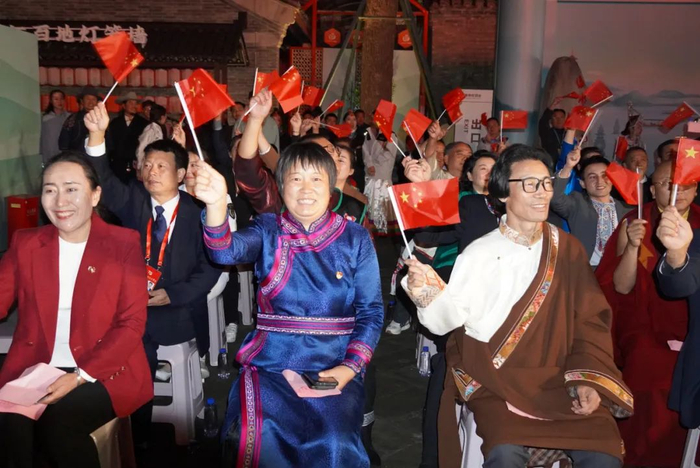 ▲2024年全国少数民族参观团成员留影。