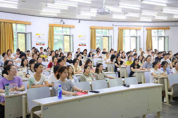 图片来源：大连民族大学官微