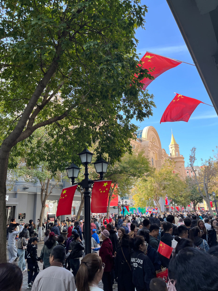 国庆首日，中央大街人气旺盛 图源：受访者提供