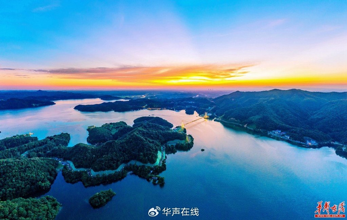 （酒仙湖航拍图。谭德乐摄）