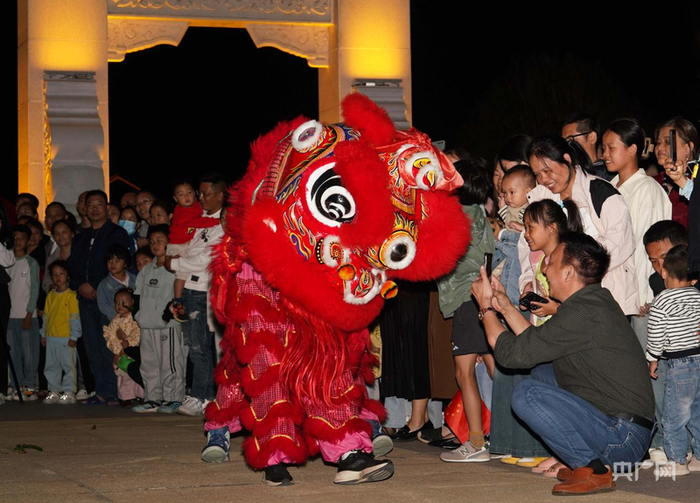 客家舞狮表演（央广网发  叶婷婷  摄）