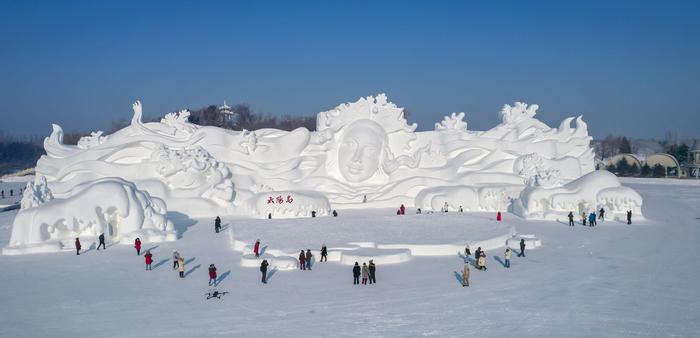 第36届太阳岛雪博会主塑《雪绒花》