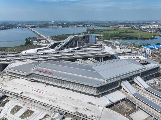 建设中的苏州南站（无人机照片）。新华社记者 季春鹏 摄