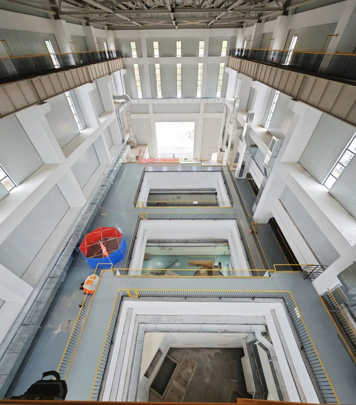 ▲中广核技质子治疗装备制造基地通过竣工验收