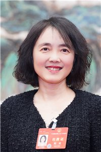 全国人大代表、中南出版传媒集团股份有限公司编辑　戴茵