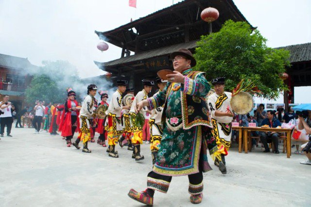 ▲村民祈福风调雨顺、国泰民安。