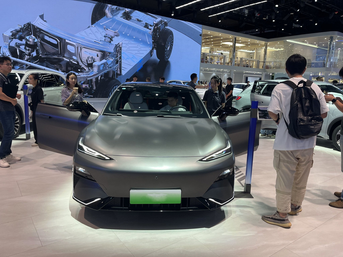 新能源车年检制度将提升消费市场购买信心。吴博峰/摄