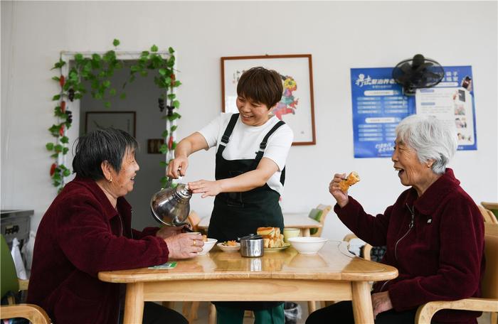 乌海市乌达区为老餐厅。本报记者 郝飚/摄