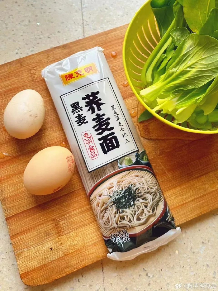 图片来源：微博@陈克明食品