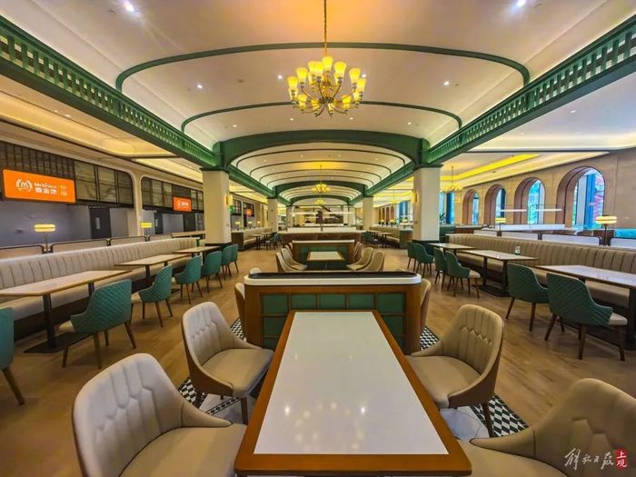 研发中心食堂已全部装饰完毕。记者 张海峰 摄