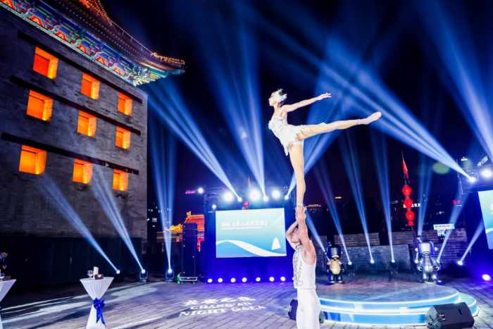 10月14日晚，“长安之夜”中外文化交流活动上的杂技表演 主办方供图