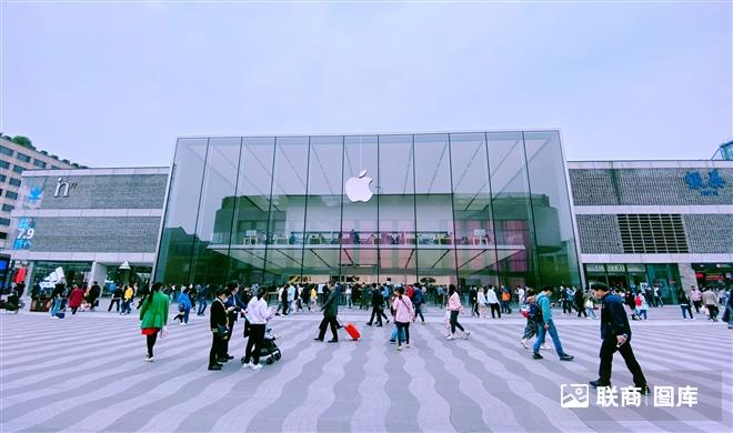 ▲湖滨商圈的苹果零售店