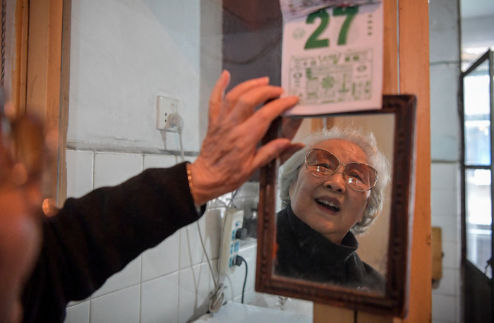 2018年11月27日，金勖琪在四川成都的家中。新华社记者 张超群 摄